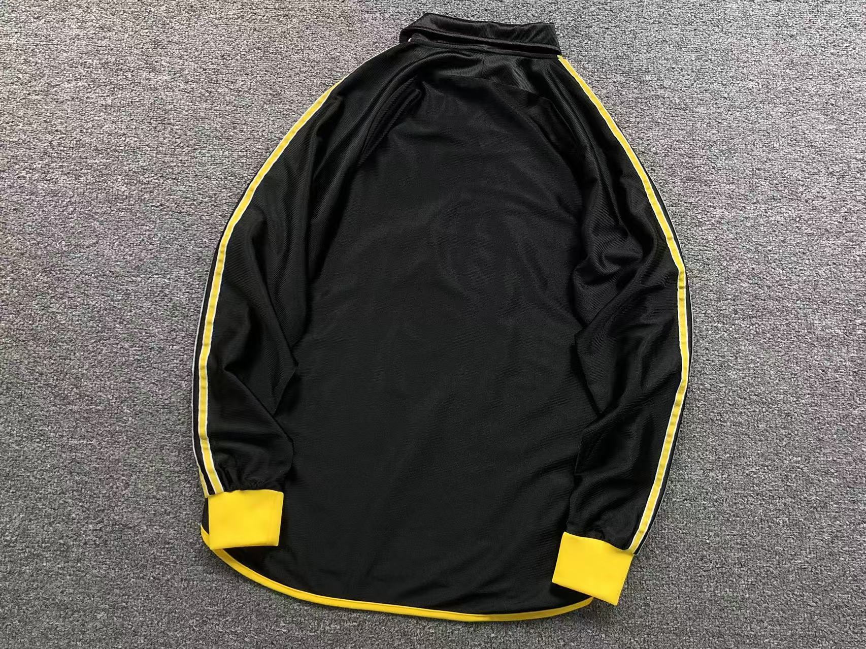 Real Madrid Retro Long sleeved Jersey