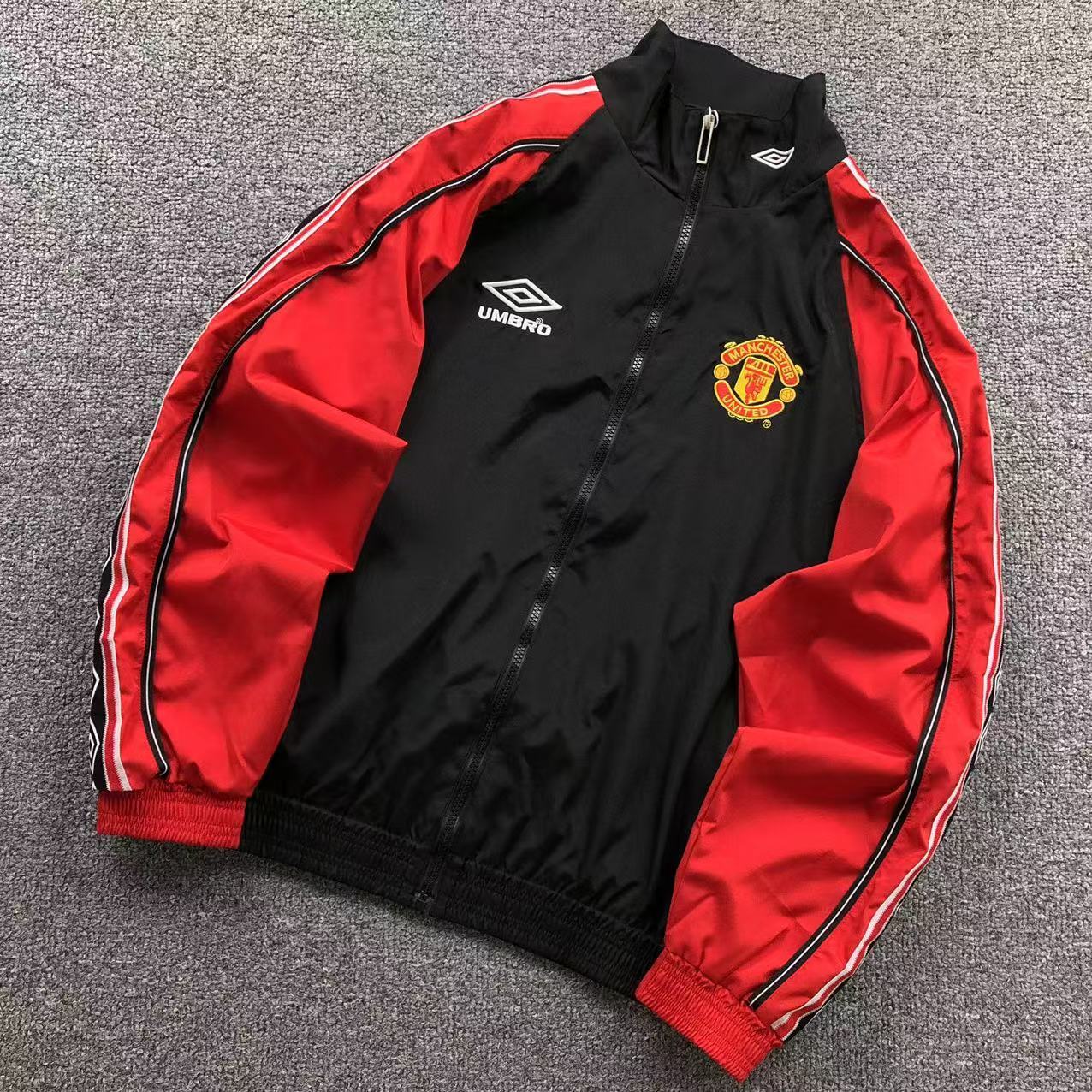 Manchester United Retro Rain Jacket