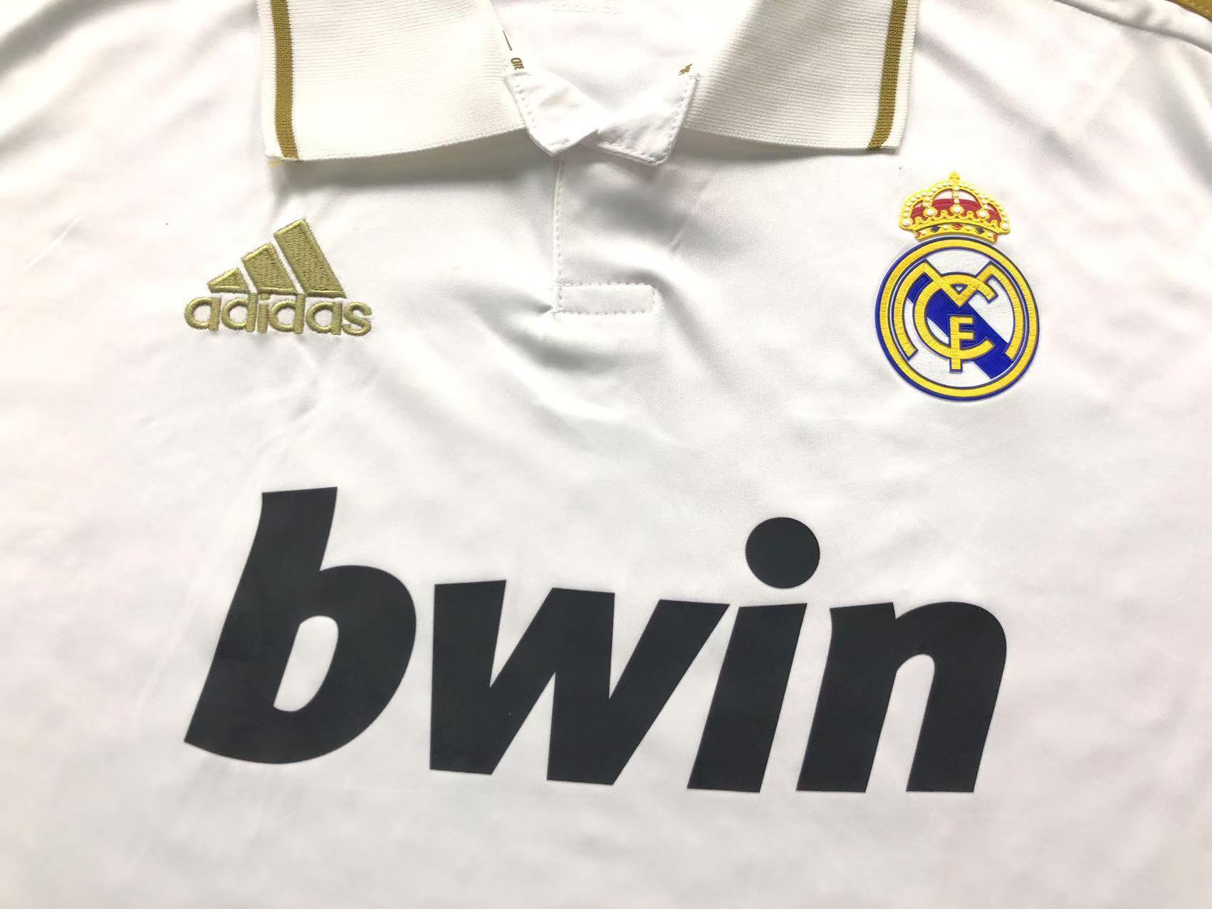 Real Madrid Retro Jersey